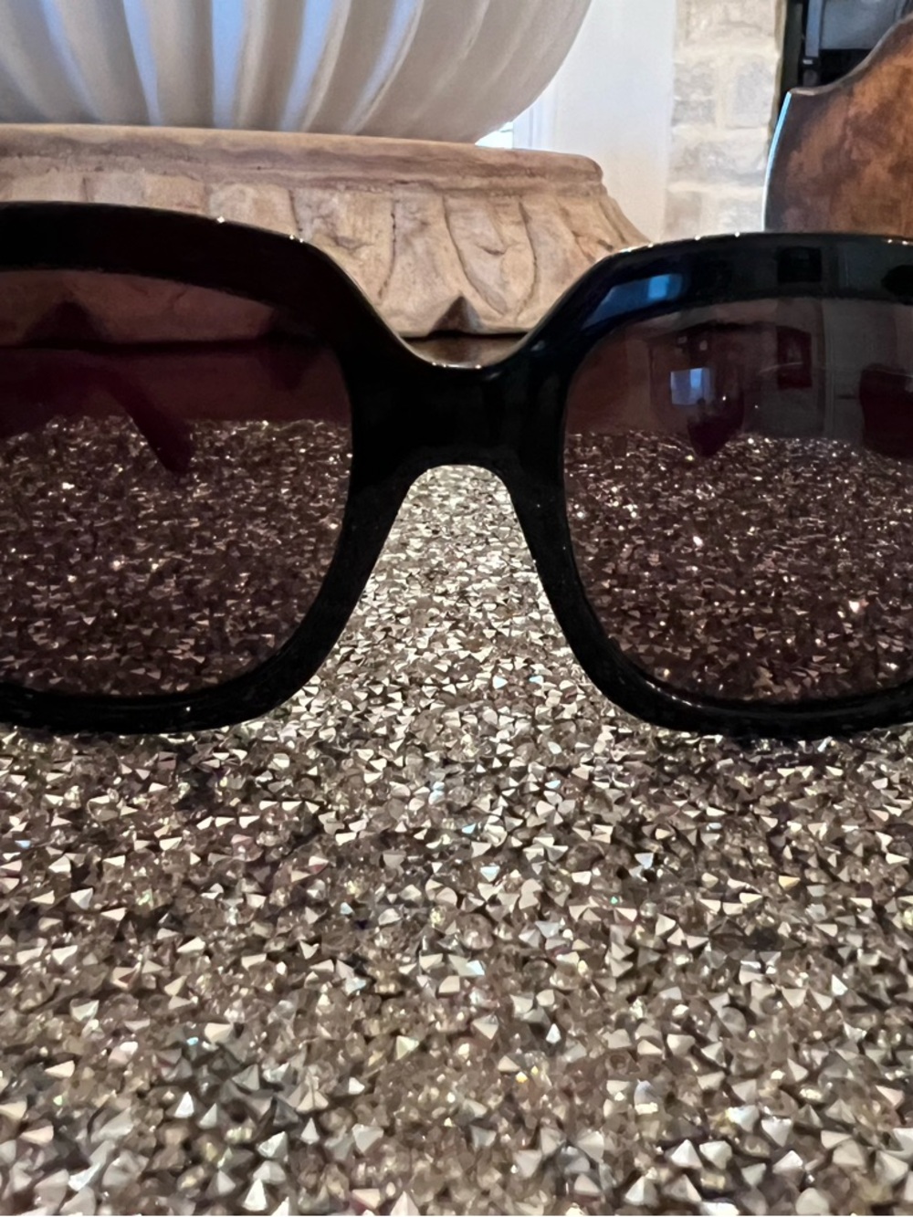 Gucci Women's Black Rectangular Oversized Sunglasses - Picture 8 of 8